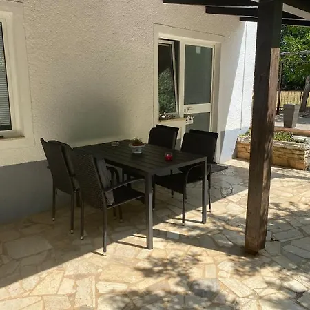 Leni Apartment *